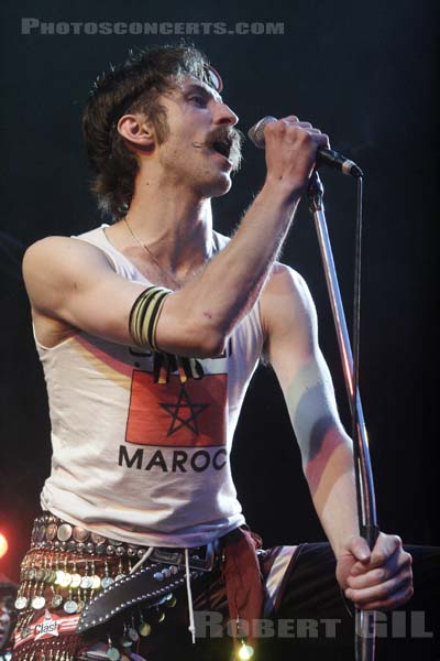 GOGOL BORDELLO - 2006-06-25 - CERGY - Base de Loisirs - Evgeny Aleksandrovitch Nikolaev Simonov